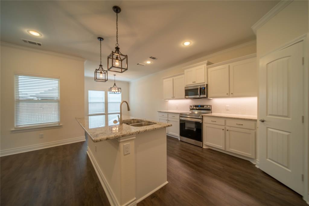 Ellis Place - Residential Lease