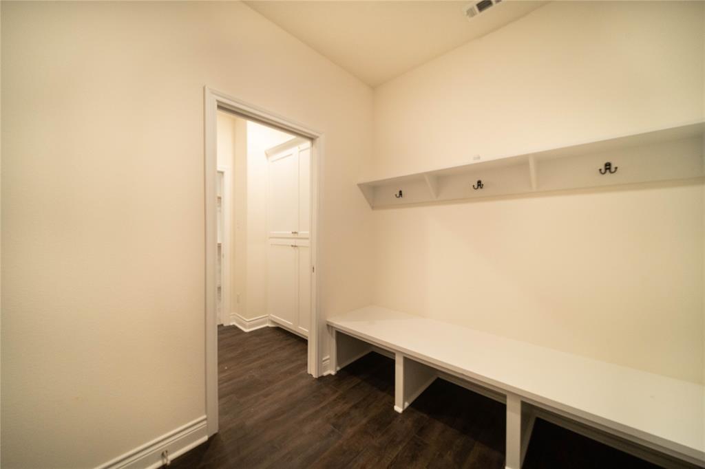 Ellis Place - Residential Lease