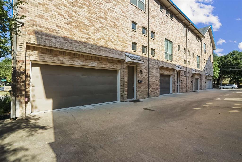 Firestation 1333 Ph 01 Condos - Residential Lease