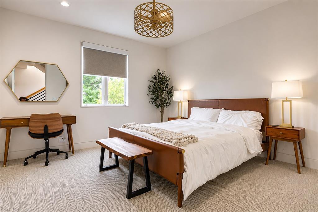 Lake Hlnds Add - Residential