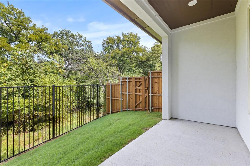 Lewisville Waters Edge II Condominium - Residential