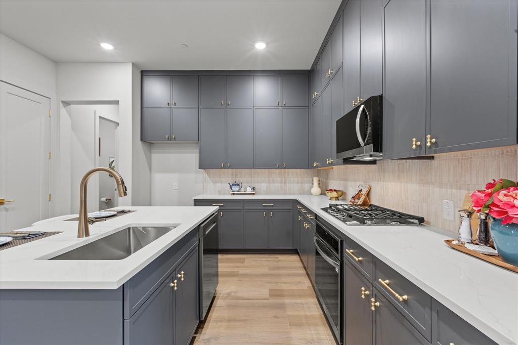 Lewisville Waters Edge II Condominium - Residential