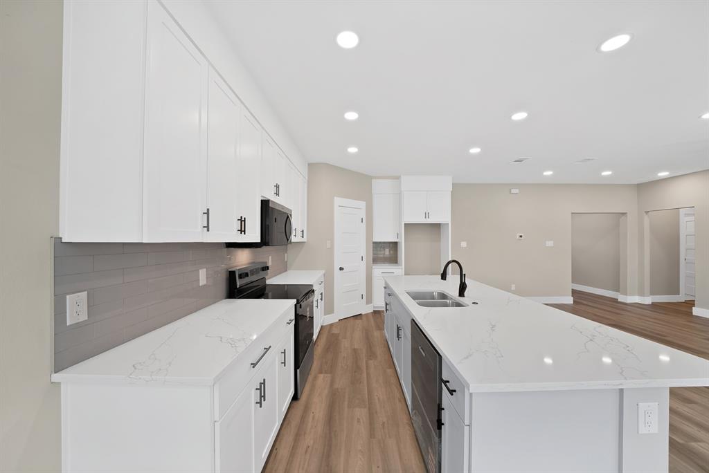 Garza Lake Estates - Residential