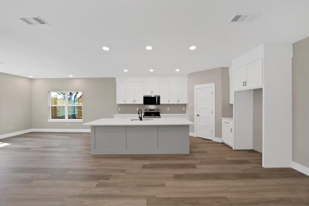 Garza Lake Estates - Residential