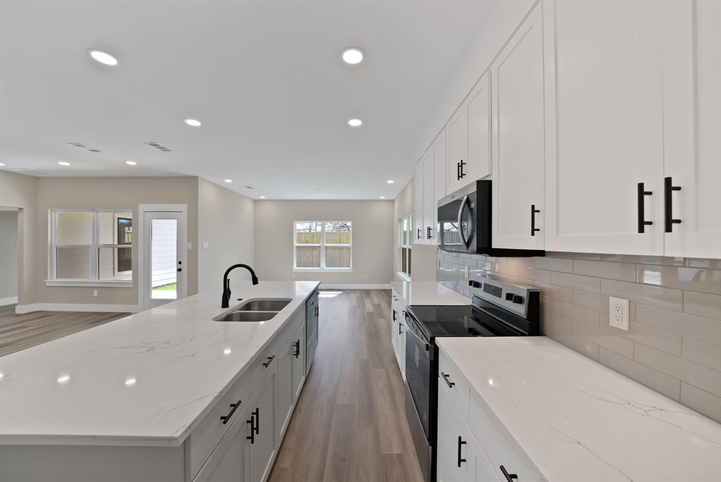 Garza Lake Estates - Residential