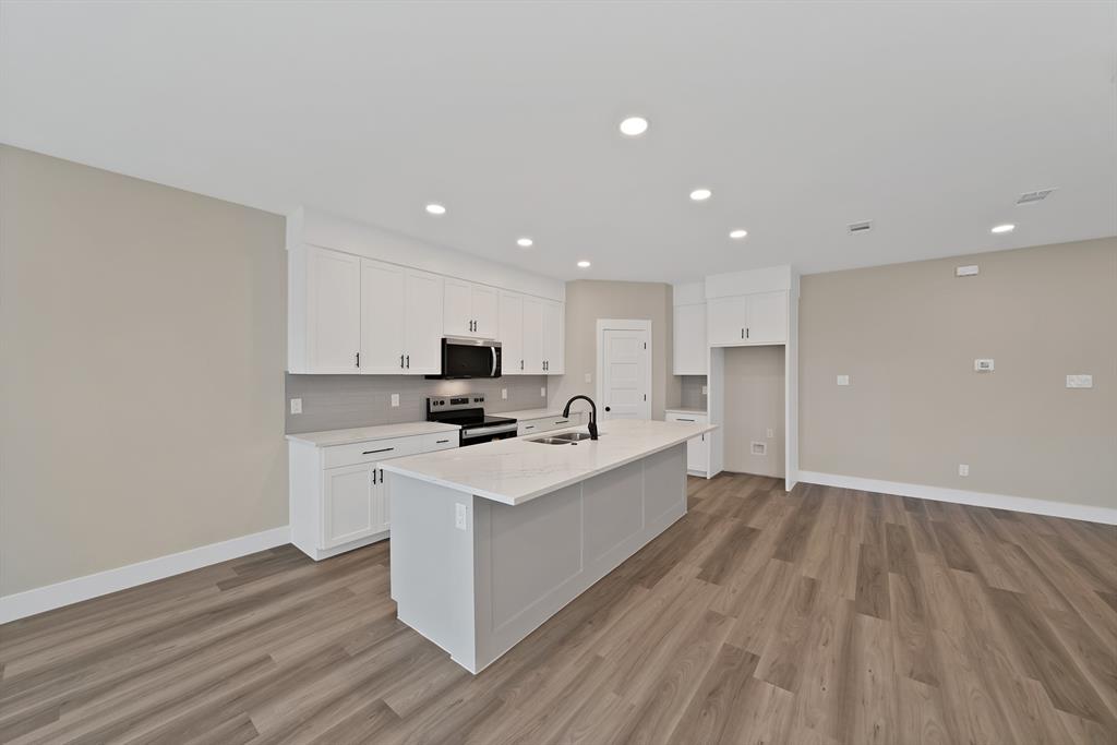 Garza Lake Estates - Residential