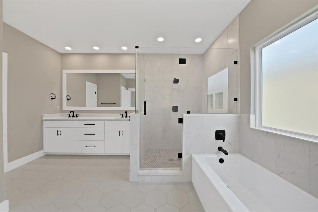 Garza Lake Estates - Residential