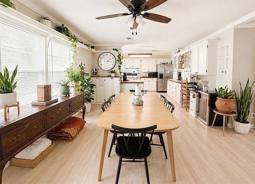 Welcome to this spacious five-bedroom, two-bath home located in desirable Comanche County—perfect for growing families or anyone looking for comfort, style, and room to expand.
This move-in ready home offers a versatile layout with generous living space, blending modern and traditional elements throughout. The kitchen features a subtle mid-century-inspired vibe, adding character and warmth while still offering everyday functionality.
With five well-sized bedrooms, there’s plenty of room for family, guests, a home office, or hobbies. The home is designed with flexibility in mind, making it easy to adapt as your needs evolve over time.
Step outside to a large backyard—ideal for entertaining, relaxing, or creating your own outdoor oasis. Whether it’s weekend barbecues, kids playing, or future additions, this space is full of possibilities.
Conveniently located within a sought-after school district, this home is a fantastic option for families looking to settle into a welcoming community with long-term value.