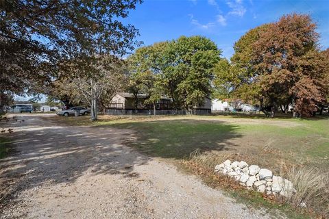 353 Prairie Lane Azle TX 76020