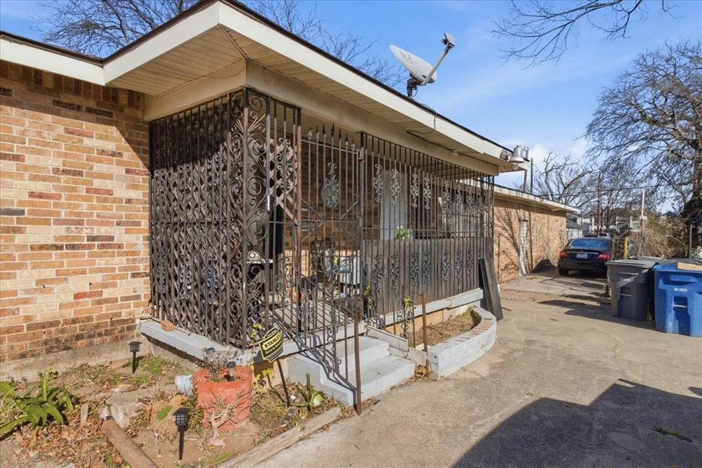 3418 Chihuahua Avenue