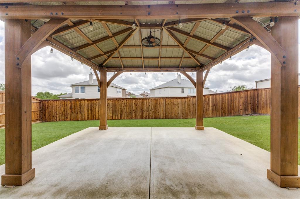 905 Ridge Drive