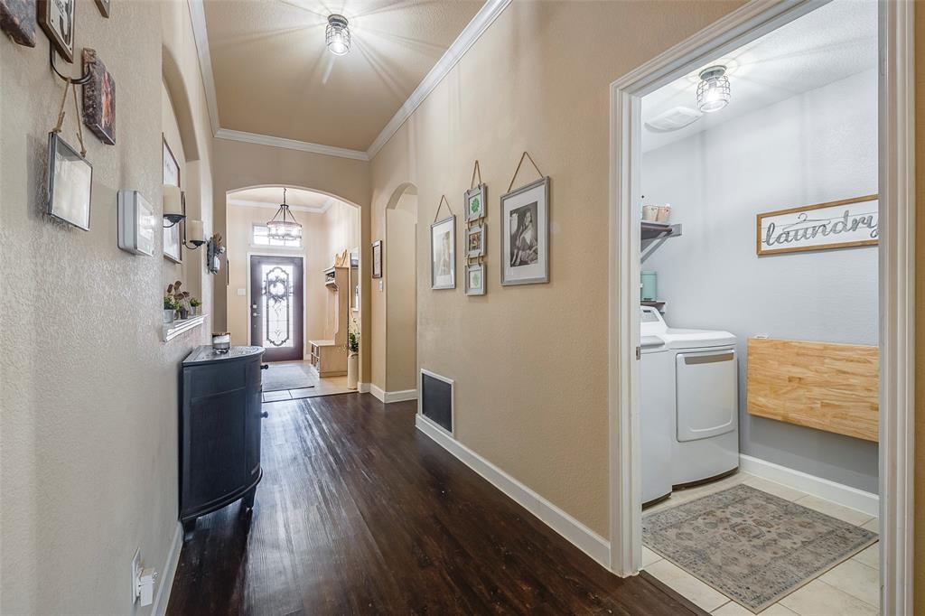 Burleson, Texas 76028, United States, 4 Bedrooms Bedrooms, ,2 BathroomsBathrooms,Residential,Pending,20770