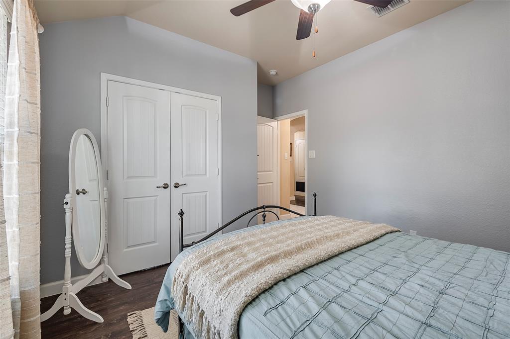 Burleson, Texas 76028, United States, 4 Bedrooms Bedrooms, ,2 BathroomsBathrooms,Residential,Pending,20770