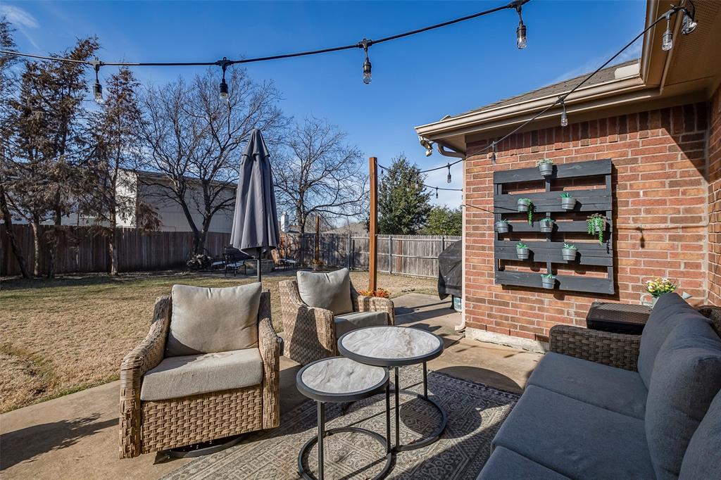 Burleson, Texas 76028, United States, 4 Bedrooms Bedrooms, ,2 BathroomsBathrooms,Residential,Pending,20770