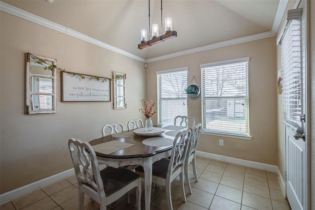 Burleson, Texas 76028, United States, 4 Bedrooms Bedrooms, ,2 BathroomsBathrooms,Residential,Pending,20770