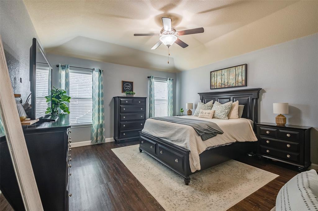 Burleson, Texas 76028, United States, 4 Bedrooms Bedrooms, ,2 BathroomsBathrooms,Residential,Pending,20770