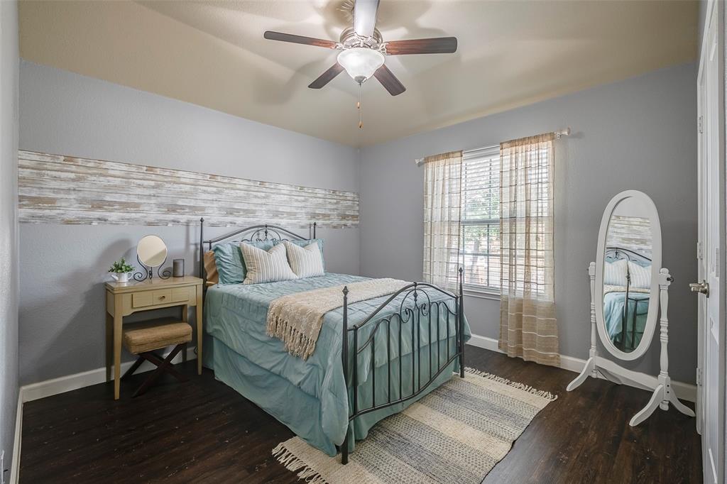 Burleson, Texas 76028, United States, 4 Bedrooms Bedrooms, ,2 BathroomsBathrooms,Residential,Pending,20770