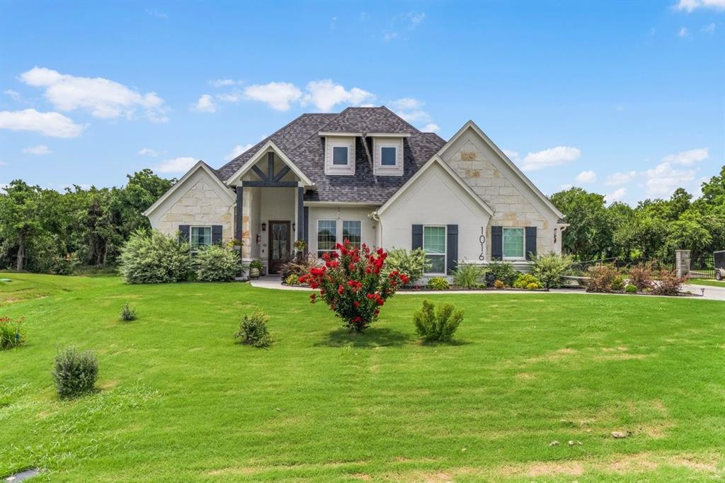 1016 Hennesay Park