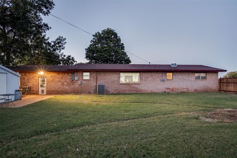 A home in Munday