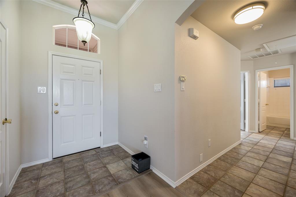 1509 Edgewater Drive