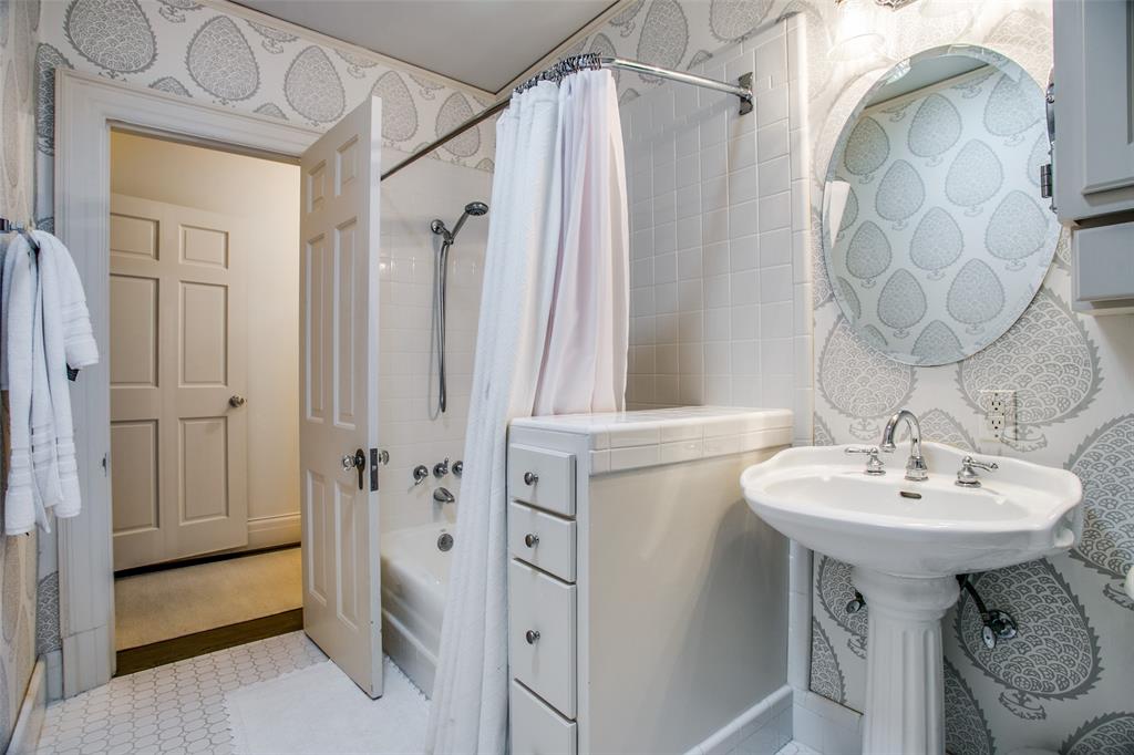 Highland Park West 04 Instl - Residential