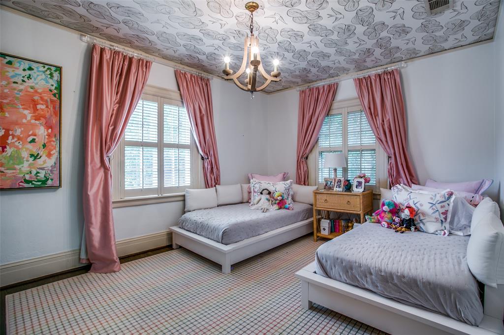 Highland Park West 04 Instl - Residential