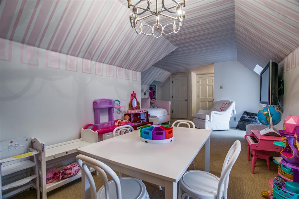 Highland Park West 04 Instl - Residential