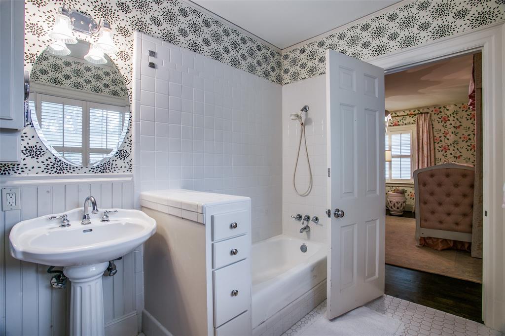 Highland Park West 04 Instl - Residential