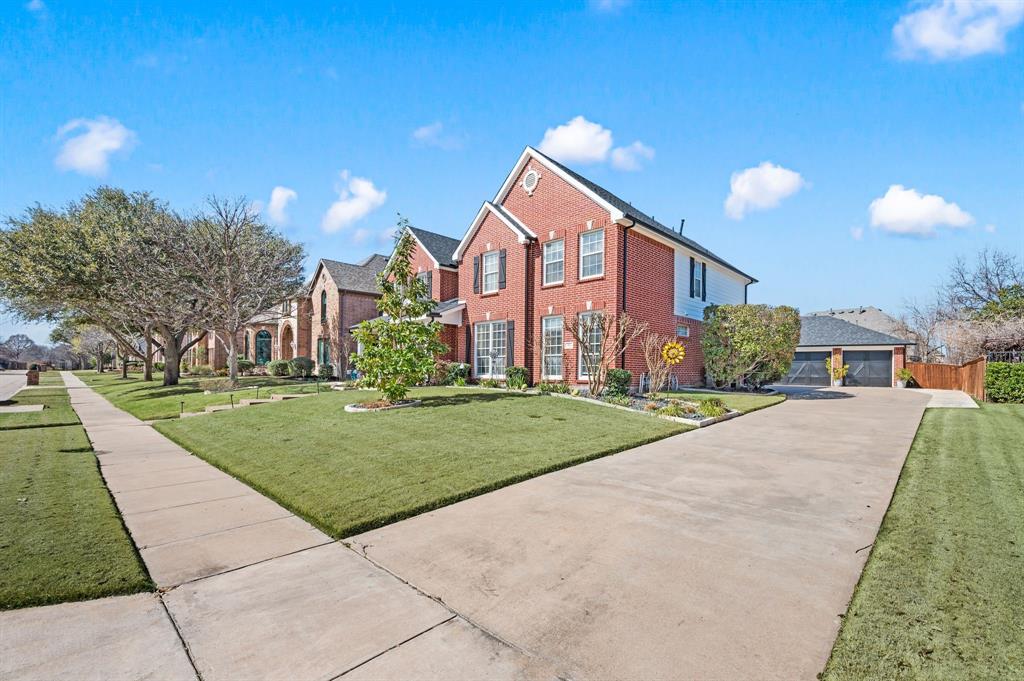 10 Meadow Ridge Drive