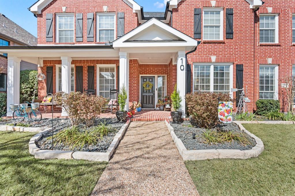 10 Meadow Ridge Drive