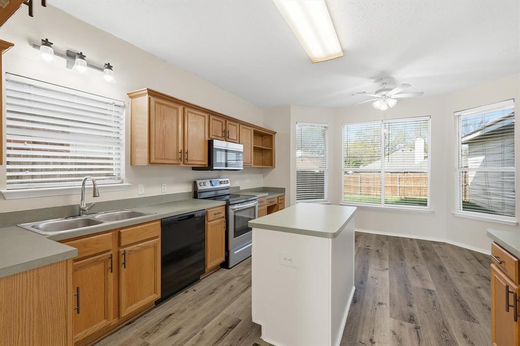 Huntington Village Ph III Add - Residential