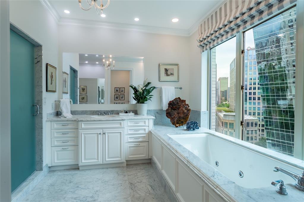 Ritz-Carlton Residences 1 - Residential