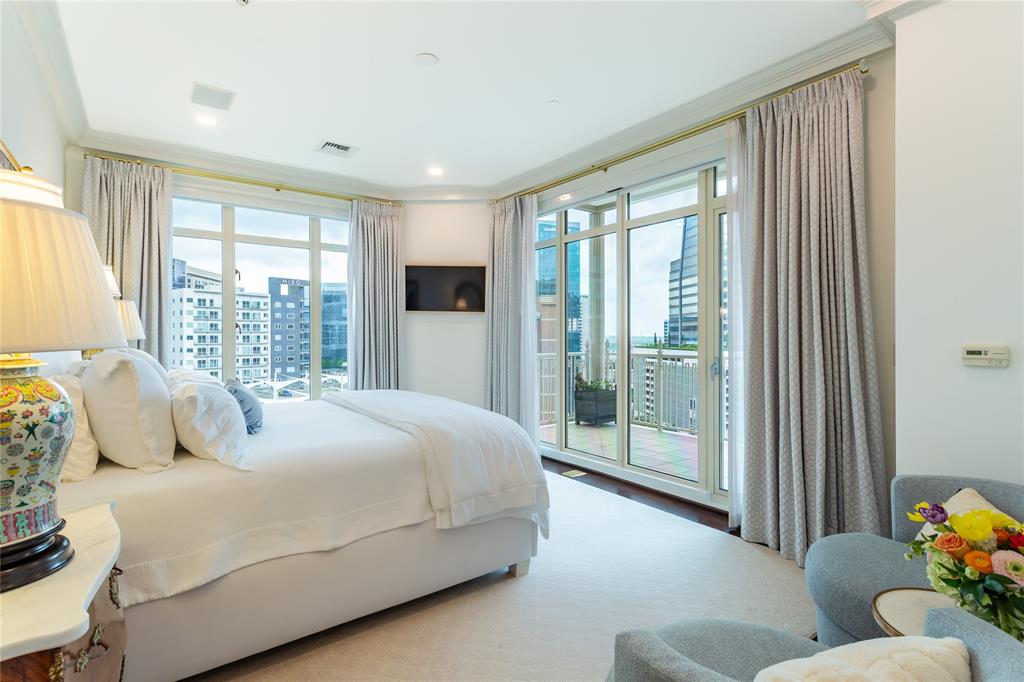 Ritz-Carlton Residences 1 - Residential