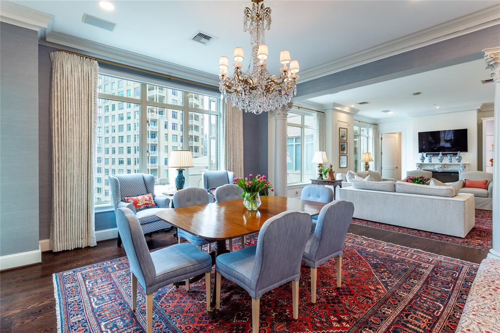 2525 N PEARL Street 1004