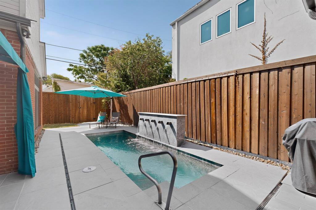 1526 Abrams Road