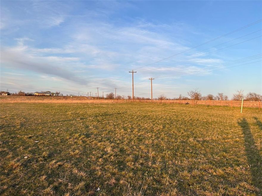 Escape the City Without Leaving Convenience Behind!
This 2 acre lot in Decatur, TX offers the perfect opportunity to build your dream home while enjoying the peace and privacy of country living. Electricity is available, and the lot is located outside city limits with no city services, sewer, or water perfect for those seeking a true country lifestyle. Please note, deed restrictions apply no mobile homes allowed, and the barn on the property is not within the 2 acre lot lines.
Nearby Amenities
  Decatur City Park  A short drive away with playgrounds, walking trails, and sports facilities.
  Shopping & Dining  Just minutes from local grocery stores, restaurants, and services in Decatur for everyday convenience.
  Lake Bridgeport  Perfect for weekend recreation, fishing, and boating adventures.
Information provided is deemed reliable but not guaranteed. Buyer and or Buyer’s Agent to independently verify all information, utilities, zoning, and restrictions.