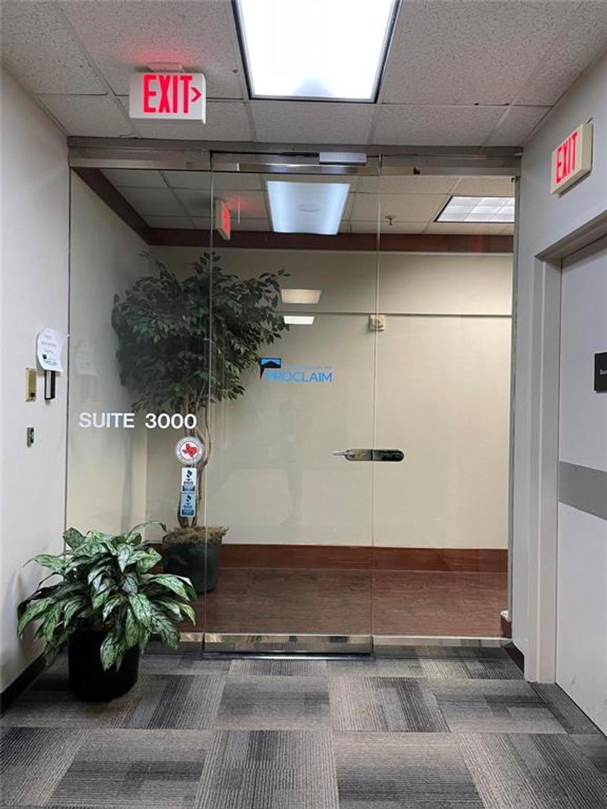 Excellent Office, Medical, and Retail space on prestigious Preston Rd. in North Dallas. PNC Bank Building across from Shelton private School. Walk to Kroger, McDonald, carwash, etc. Office suites available from 500 Sq. ft. to 15,000 sq. ft.  Perfect location for Health Care, Yoga Fitness, Medical Lab, Physical Therapy, Dental Lab, Psychologist, Psychiatrist, Nurse Practitioner, Attorney, Real Estate, CPA, etc. First floor has 14' ceilings. Individual offices, Executive suites, small and large suite spaces.  Space can be customized to fit your needs.

Call for an appointment to see suite. 
* Can combine spaces to make a larger suite. Also can divide space to make smaller depending on need of business.