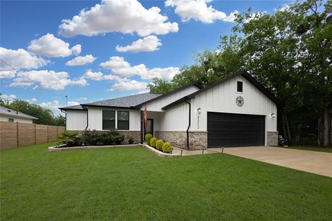 4312 Templeton St Greenville TX 75401