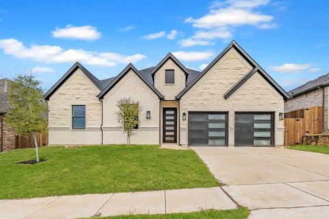 Photo of 6421 ST GEORGE Court, North Richland Hills, TX 76180 (MLS # 21107732)