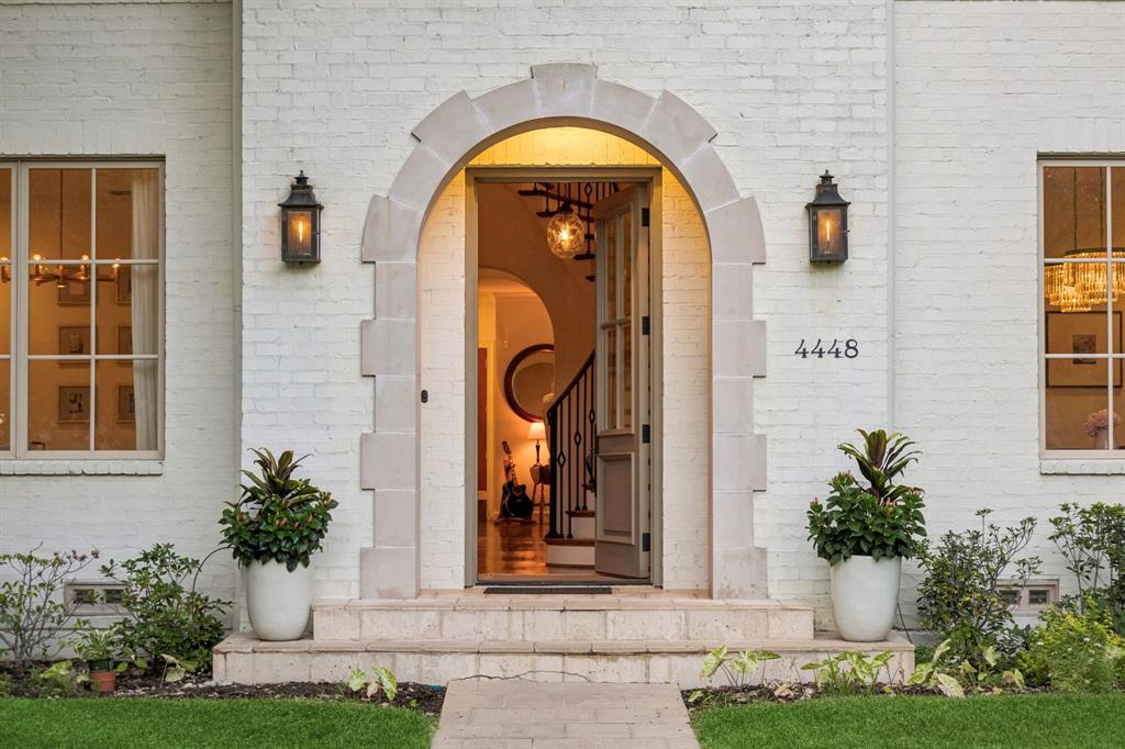 4448 Mockingbird Parkway