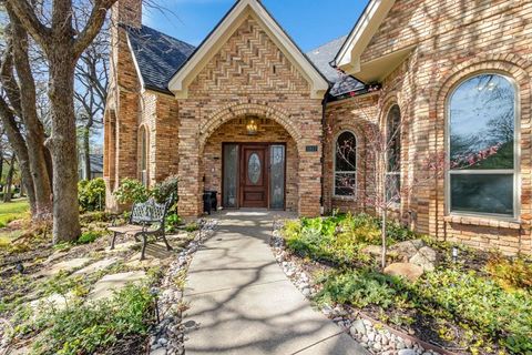 Photo of 3917 Laurel Lane, Bedford, TX 76021 (MLS # 21214417)