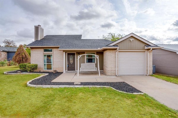 507 HEATHER DR, GRANBURY, TX 76048 - Image fda5baf1ac42a7a1cba06da3cae0c6ca/3475171825