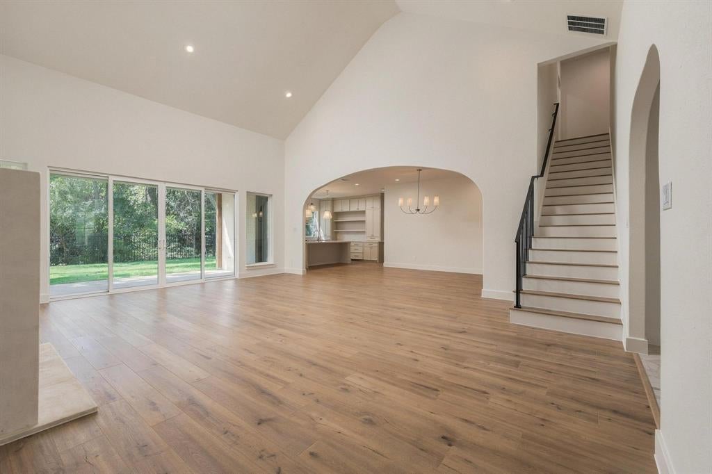 2510 Creekbend Circle
