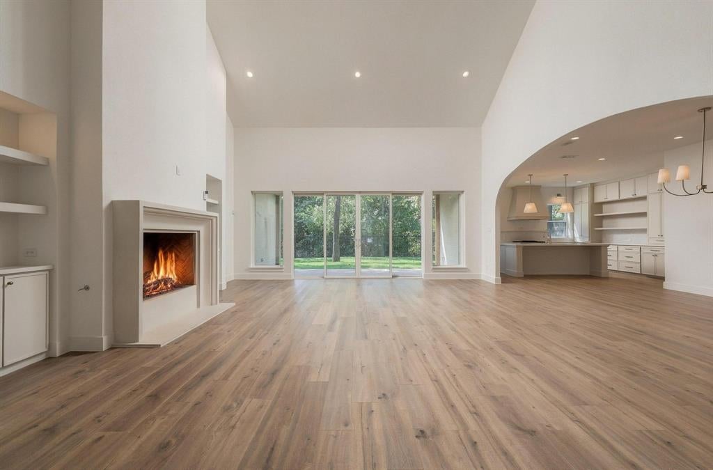 2510 Creekbend Circle
