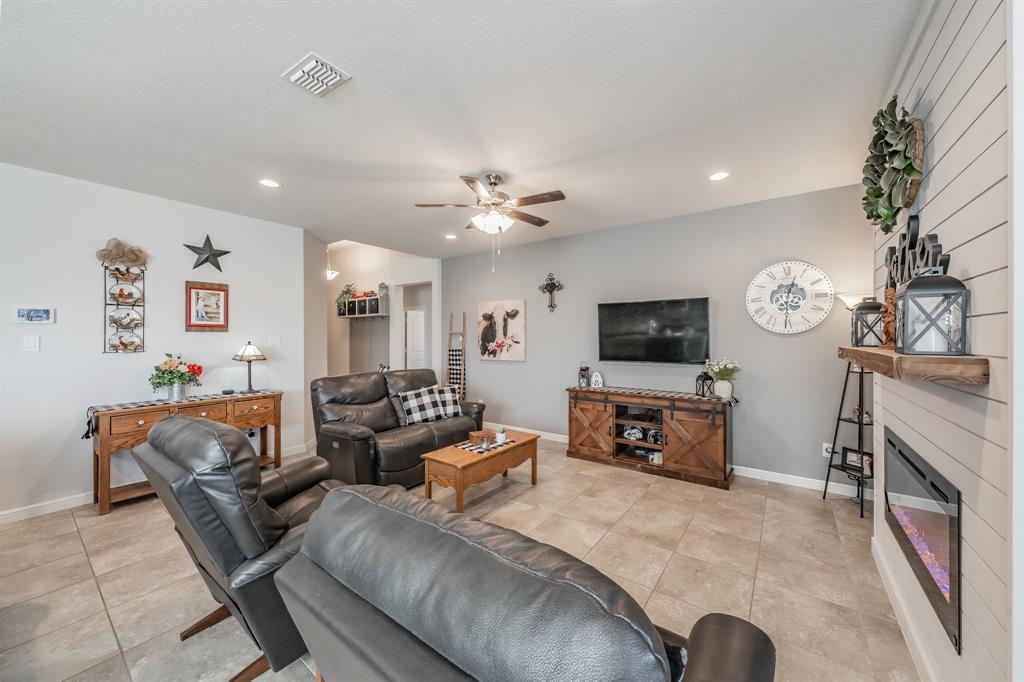 HARBOR PARC - Residential