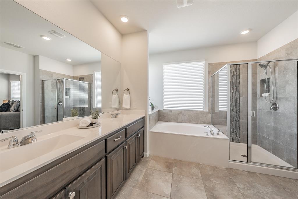 HARBOR PARC - Residential