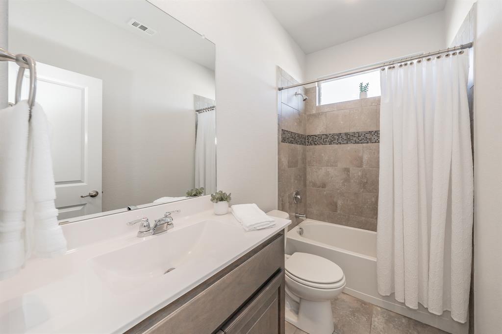 HARBOR PARC - Residential