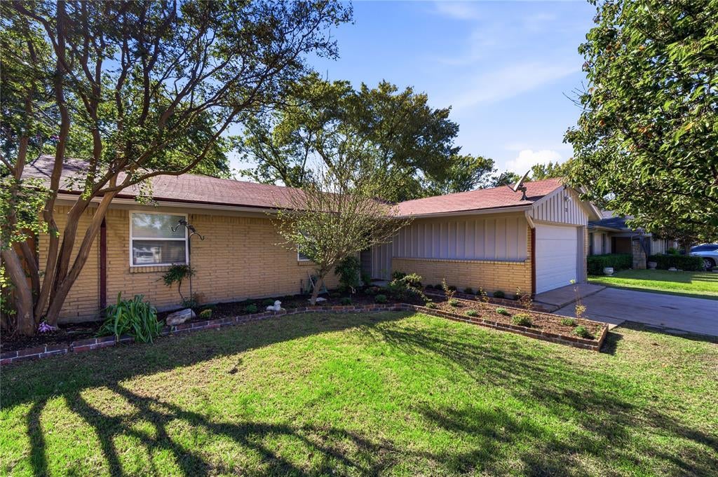 333 Blueberry Lane