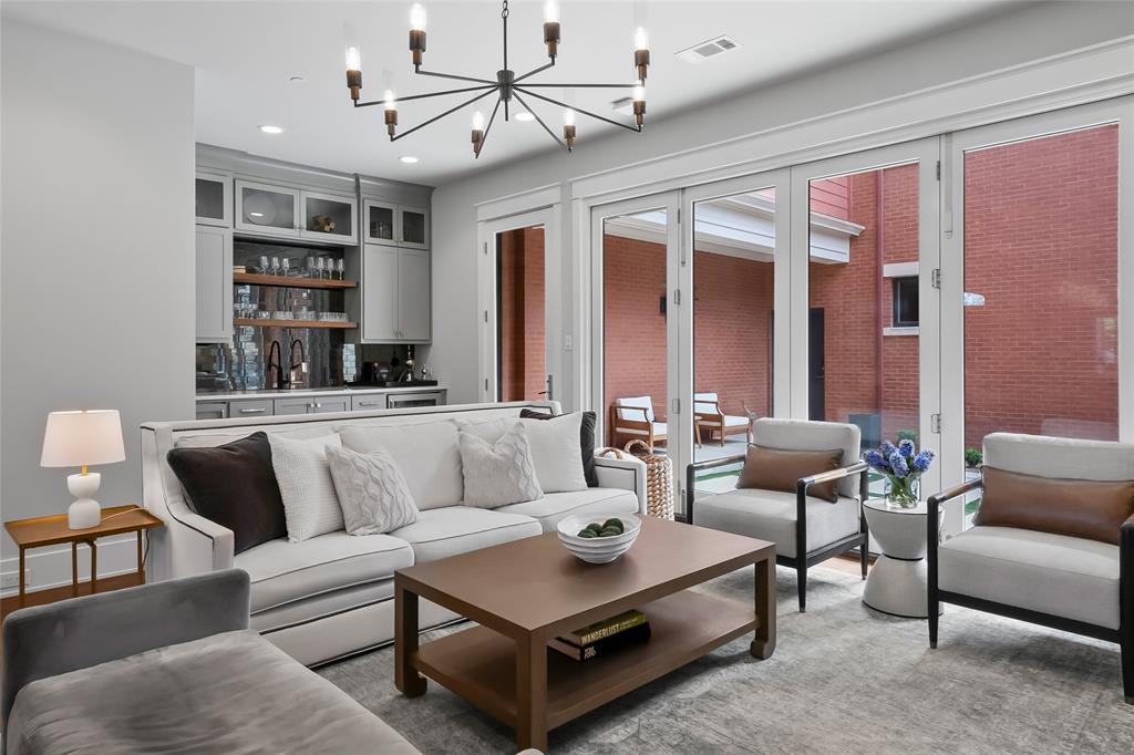 Brownstones Ph C - Residential