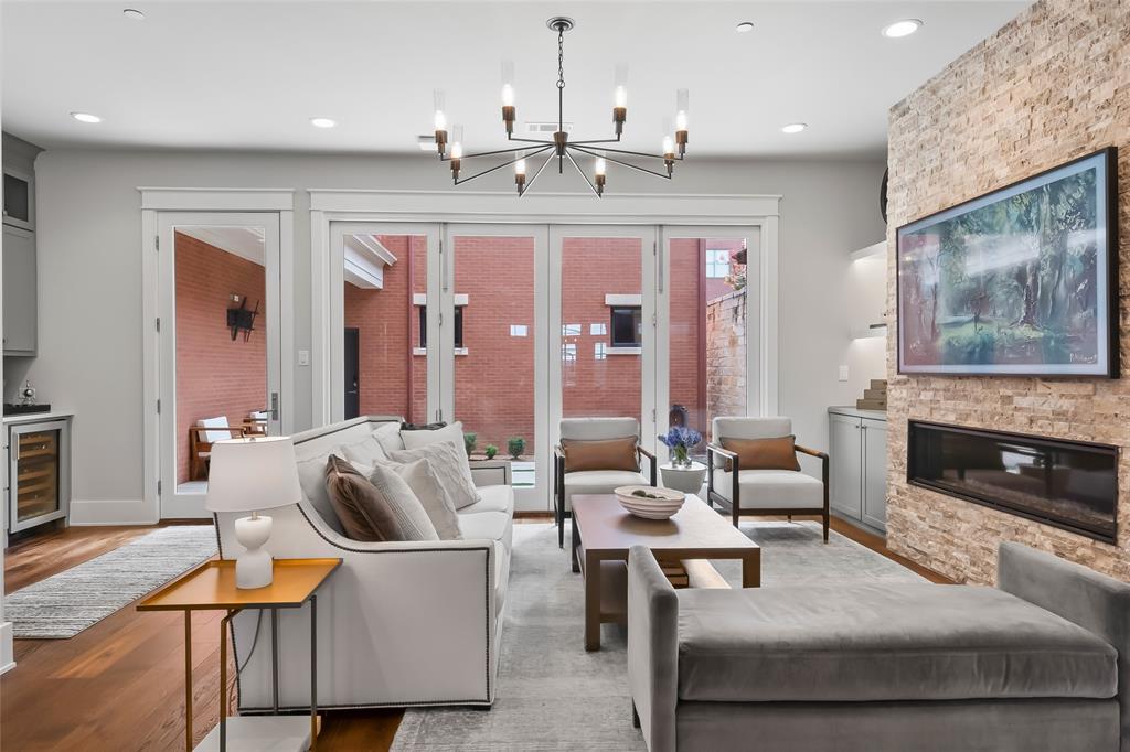 Brownstones Ph C - Residential